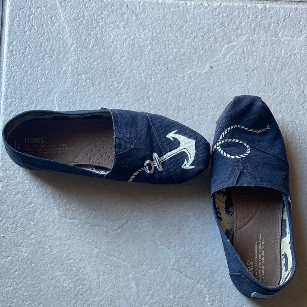 TOMS women’s Dark Blue hand painted Anchor Slip-Ons